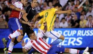 Brasil empata no sufoco com o Paraguai apesar do técnico Dunga