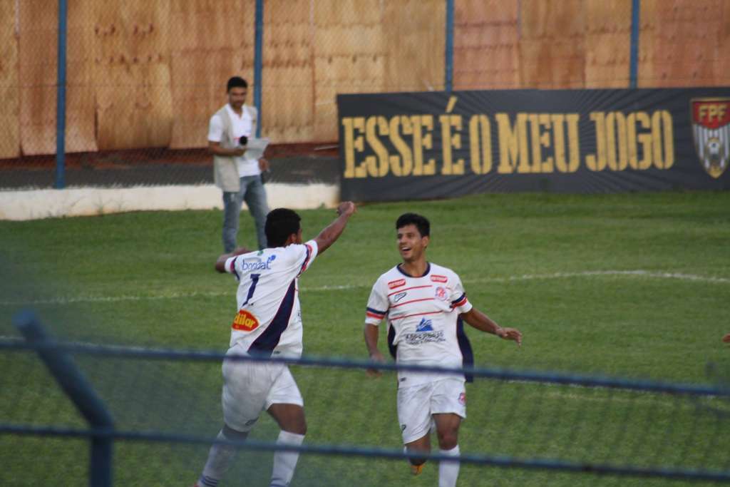 Penapolense vence Batatais e respira na Série A2
