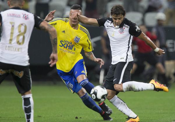 Corinthians superou até mesmo a camisa amarela da Macaca