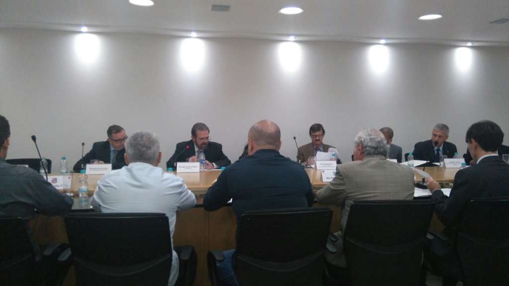 Dirigentes se reuniram na FPF para definir as datas da segunda fase. (Foto: Rovanir Frias / São Carlos FC )