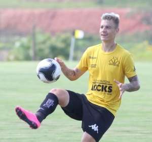 Revelação do Criciúma, Roger Guedes acerta com Palmeiras por cinco anos