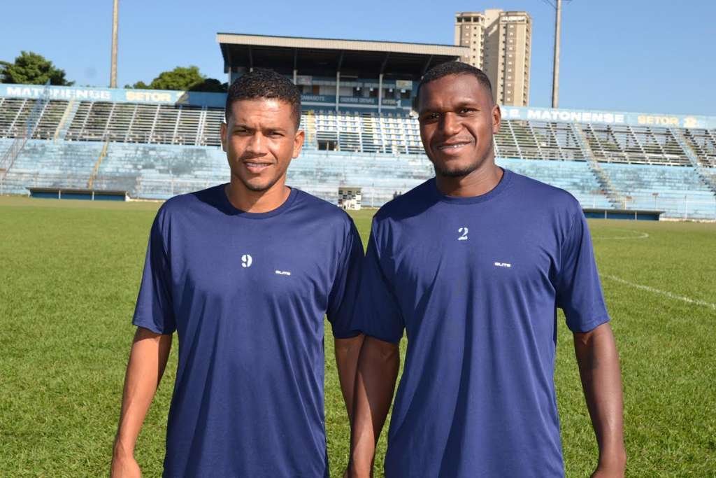 Jailton (esq) e Paulão são os novos reforços da Matonense. (Foto: Maury Júnior) 