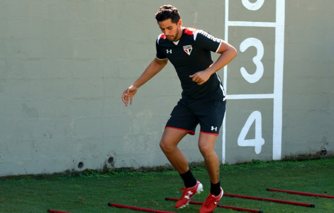 Renan Ribeiro voltou aos trabalhos nessa quinta-feira 