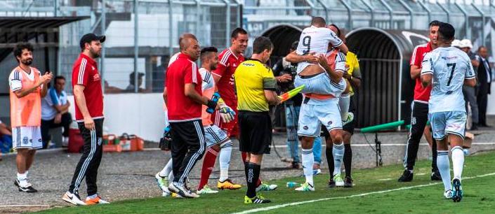 Washington Paulista marcou quatro gols contra o Água Santa. Foto: Fábio Leone - AAPP.