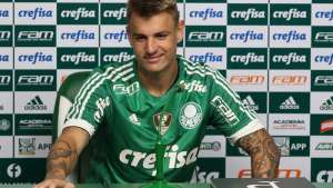Paulistão: Róger Guedes chega ao Palmeiras e espera repetir feito contra o Corinthians