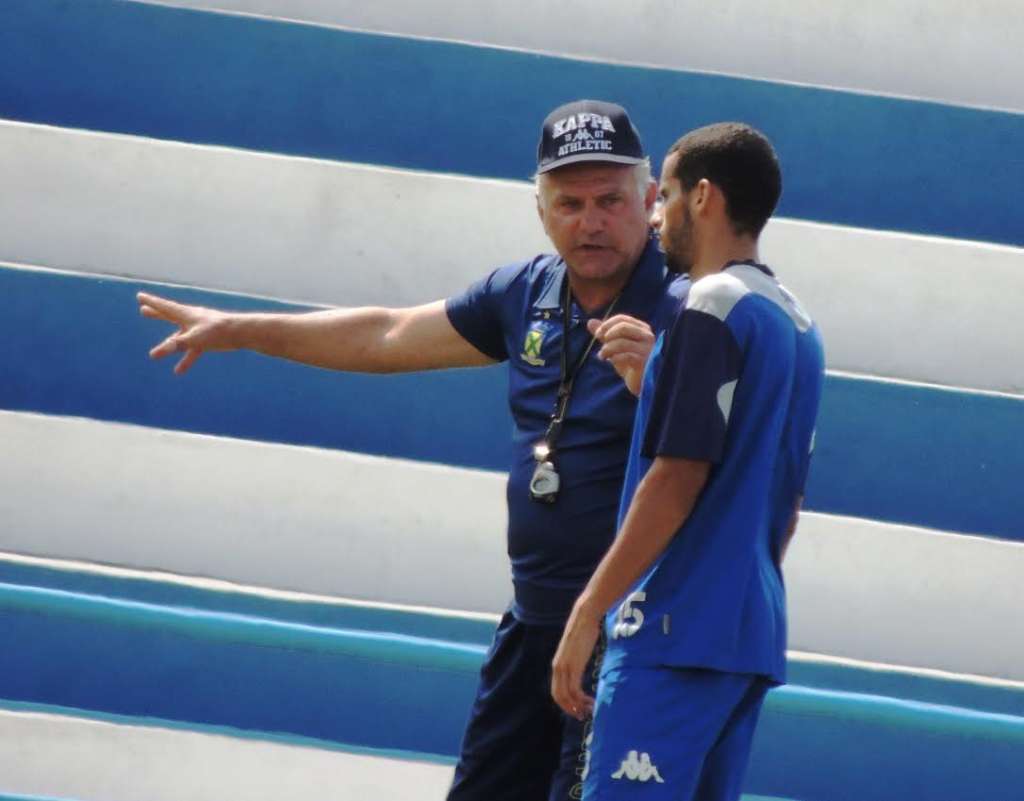 Toninho fecha os treinos até o fim da semana (Foto:Divulgação/Santo André)