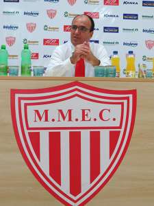 Após ameaçar juiz, presidente do Mogi Mirim é suspenso