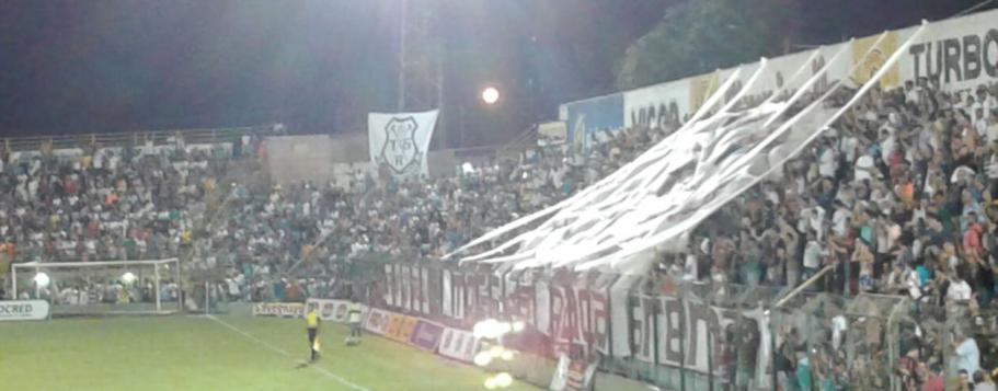 Perto de sete mil torcedores empurraram o Sertãozinho para cima do Nacional. sucesso do Futebol Sustentável