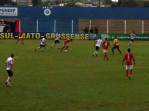 SUL-MATO-GROSSENSE: Comercial bate Águia Negra e pega Corumbaense na semifinal
