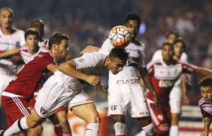 Paulistão: João Schmidt sofre lesão no joelho e desfalca São Paulo nas quartas