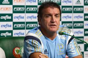 Cuca relaciona Zé Roberto, Edu Dracena e Róger Guedes para jogo decisivo