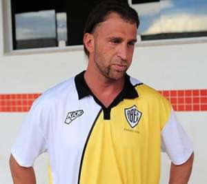 Após recusar convites sem boas perspectivas, treinador pensa em voltar ao trabalho