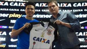 Marquinhos Gabriel é apresentado no Corinthians: 