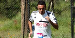 Ponte Preta pode negociar Tiago Alves e Ferron com o Ceará