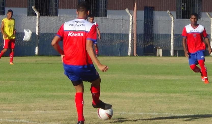 Jogadores do time de Prudente já treinam pensando no jogo do próximo domingo, diante do Assisense 