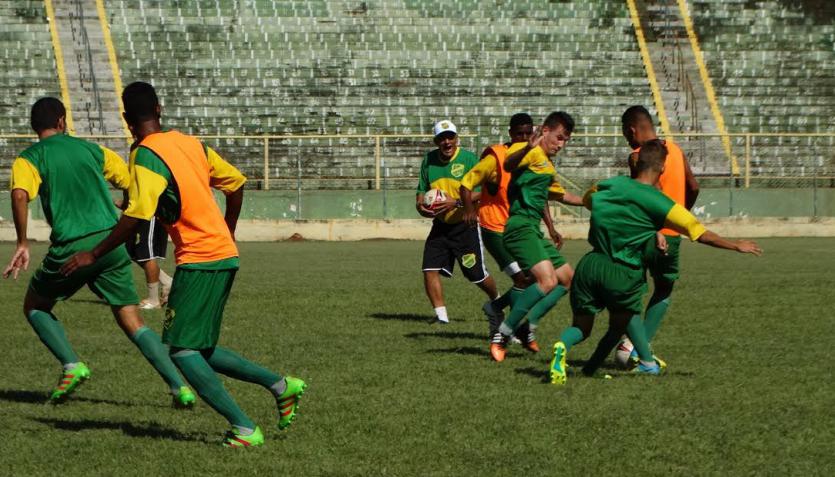 Baroninho prepara o time para o confronto desse domingo, diante do Bandeirante 