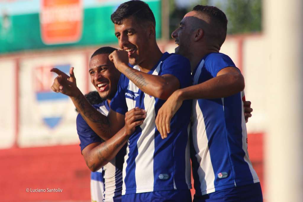 Rodrigo (meio) e Anderson Magrão (dir) se destacaram na goleada nacionalina (Foto: Luciano Santoliv / ANAC)