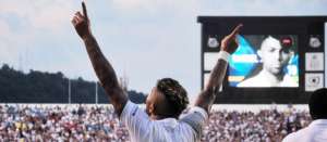 Paulistão: Santos deve ser só multado por copos atirados na Vila; David Braz vira dúvida