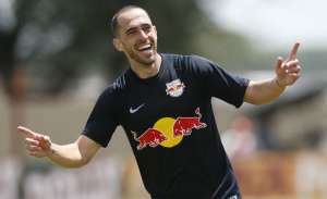 Rafael Costa, ex-Guarani, acerta com Paysandu para Série B