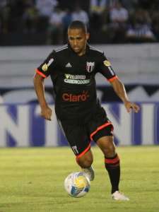 Série B: Tupi dispensa atacante e firma acerto verbal com zagueiro ex-Atlético-PR