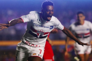 São Paulo destroi Toluca e tem vaga nas mãos na Copa Libertadores