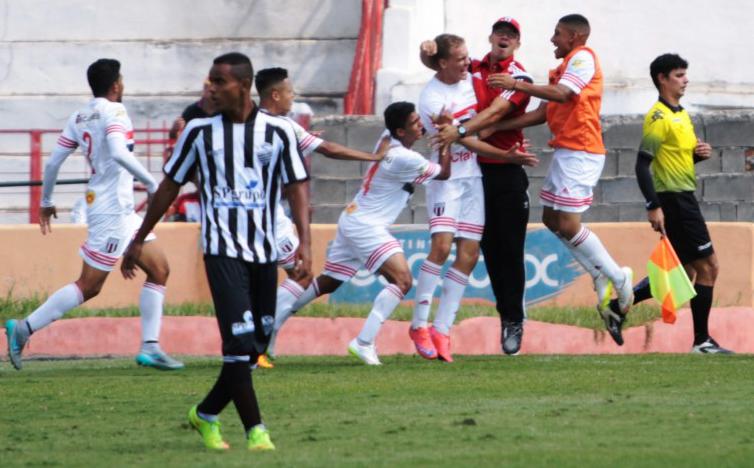 Botafogo venceu o Come-Fogo Sub 17 com um gol nos acréscimos após muita pressão no Estádio Santa Cruz