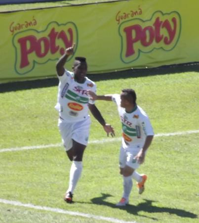 Obina mais uma vez deixou sua marca no finalista Rio Preto