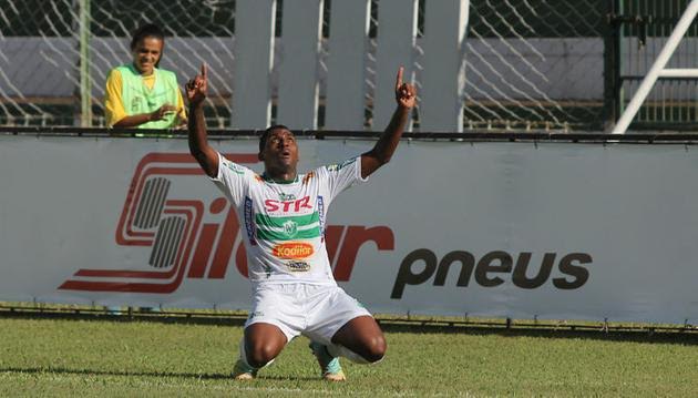 Obina foi um dos destaques no 'jogo do acesso' do Rio Preto. (Foto: Divulgação) 