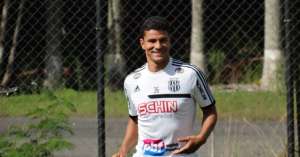 Com mais de 150 jogos no clube, zagueiro Ferron se despede da Ponte Preta