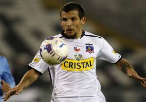 Santos tenta a contratação de argentino Emiliano Vecchio