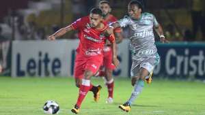 Série B: Apesar do interesse de Cuca, Juninho pode parar o Criciúma