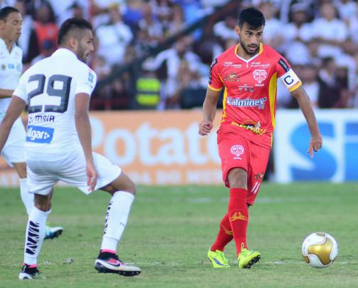 Camacho comanda o Audax no meio-campo na Vila Belmiro
