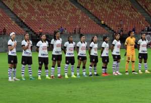 PAULISTA FEMININO: Meninas do Corinthians não tomam conhecimento do Independente e goleiam