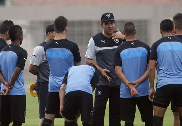 Após vice com Botafogo, Ricardo Gomes revela proposta do Cruzeiro