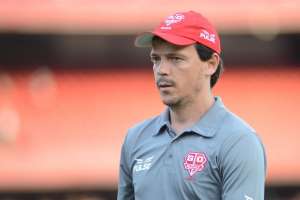 Em meio a sondagens, Fernando Diniz confirma que está mais próximo do Oeste