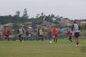 Série B: Técnico tenta mistério, mas Criciúma deve ter estreias em campo