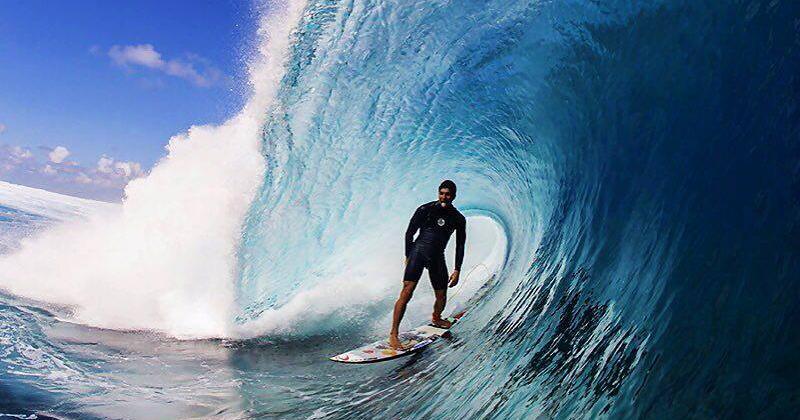 Surfe: Medina acerta 1º backflip da história e leva ’10 perfeito’ no Rio