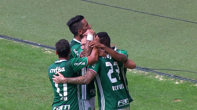 Roger Guedes abriu o placar para o Palmeiras