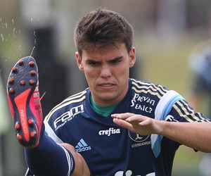 Volantes de Palmeiras e CRB, Rodrigo e Olívio entram na mira da Ponte Preta