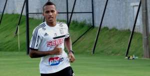 Encostado na Ponte Preta, volante Renato Augusto interessa ao Figueirense