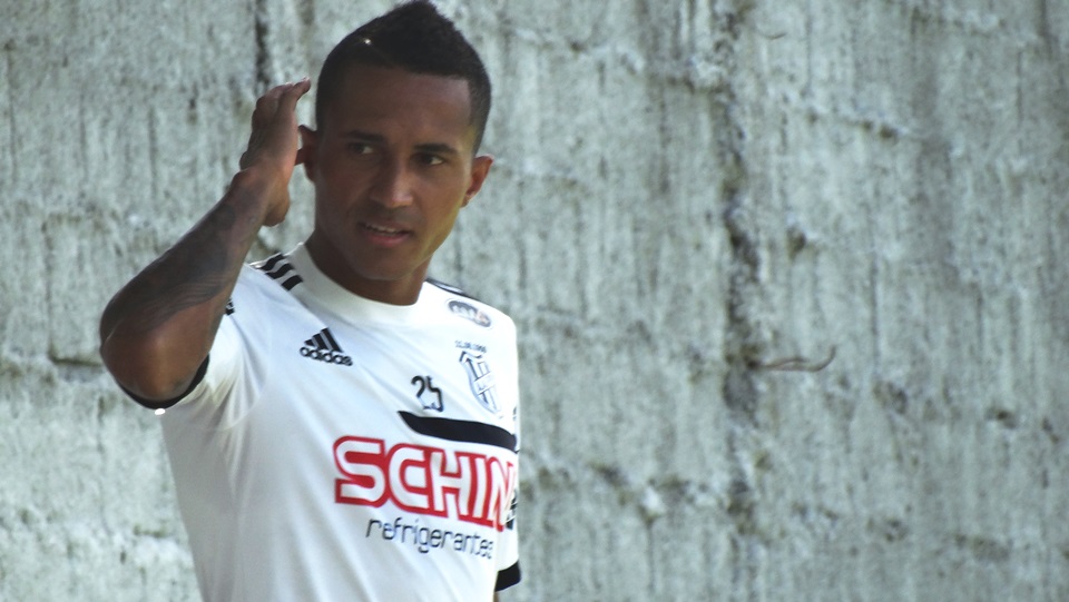 Ponte Preta libera jovem volante para assinar com o Figueirense