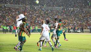 SÉRIE B: Vasco defende liderança e Bahia os 100% de aproveitamento fora de casa