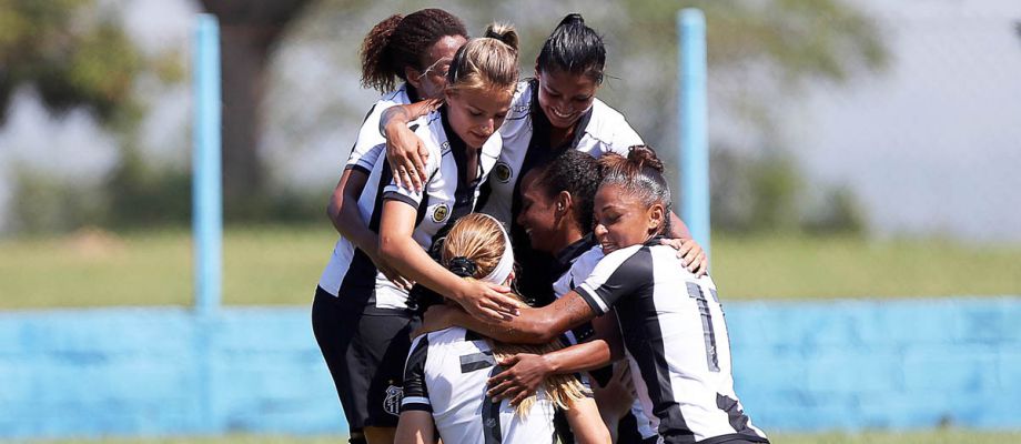 Sereias da Vila entram em campo (Foto: SFC)