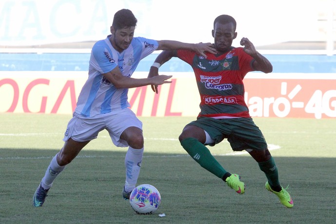 Rondinelly defendeu o Macaé durante o Campeonato Carioca no início do ano