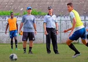 Série B: Após início ruim, Ricardo Drubscky se diz pressionado no Tupi