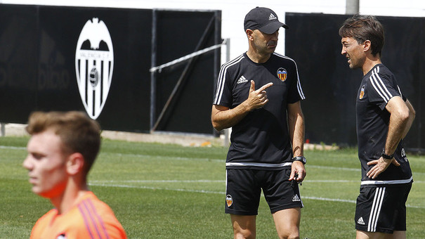 Espanhol: Valencia confirma permanência de Pako Ayestaran e estende contrato até 2018