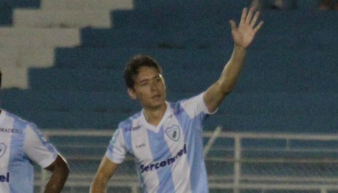 O experiente atacante Keirrison fez o único gol da partida