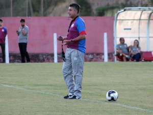Série B: Náutico confia em retrospecto para vencer o lanterna Sampaio Corrêa