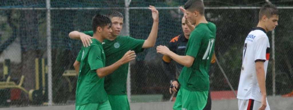 Com um jogo a menos, o Guarani tenta se firmar no G3 de seu grupo no Paulista Sub 15 - Divulgação