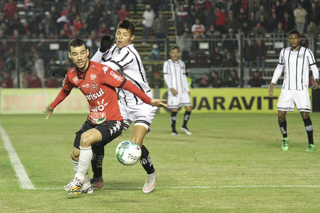 Bragantino ainda não conseguiu somar pontos na Série B
